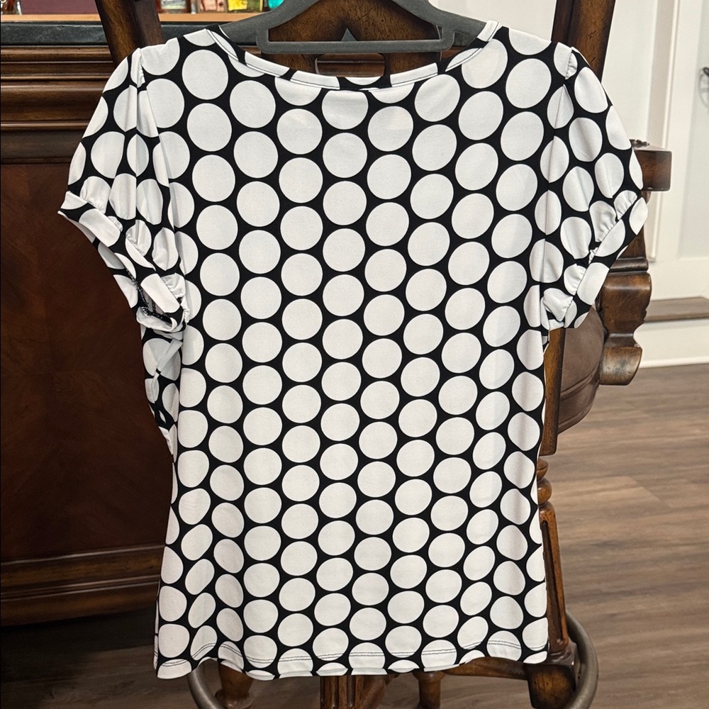Worthington Black and White Circle Pattern Blouse - Picture 4 of 5